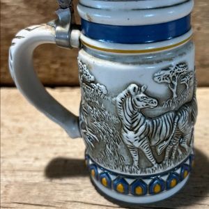 1992 Avon endangered species Zebra Stein
